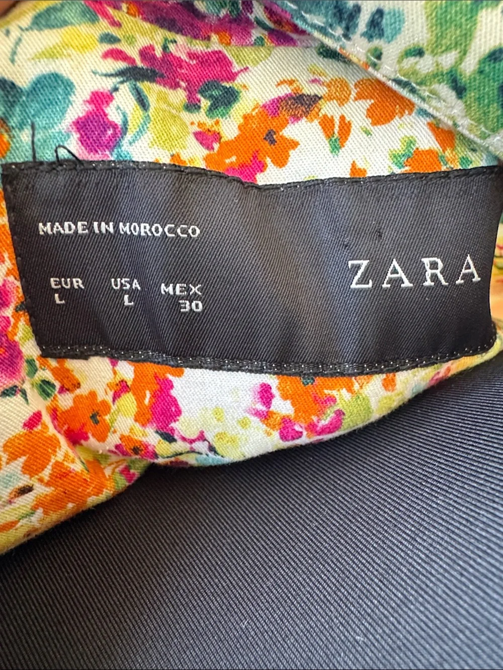 Zara Multicolor Floral Blazer in Pink, Green & Yellow - Picture 4 of 12